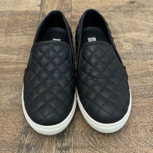 Steve Madden Quilted Slides (Girls)